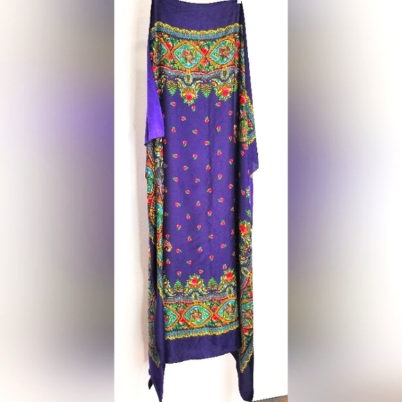 LARGE NOSTALGIC PURPLE WRAP NWOT - Picture 1 of 7